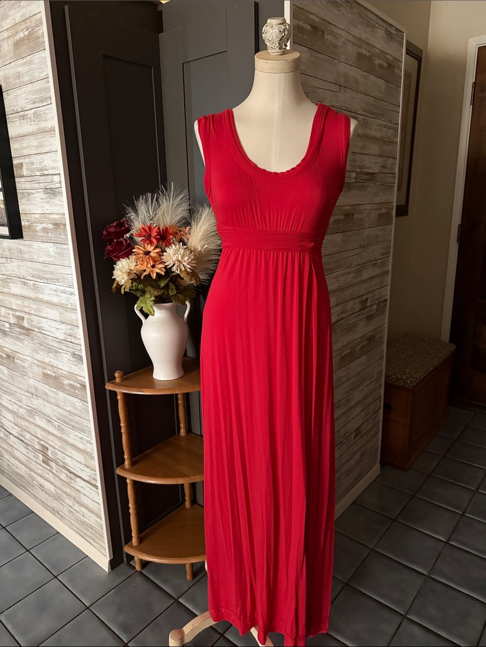 Max Studio Red Sleeveless Maxi Dress with Scoop Neck. Size small